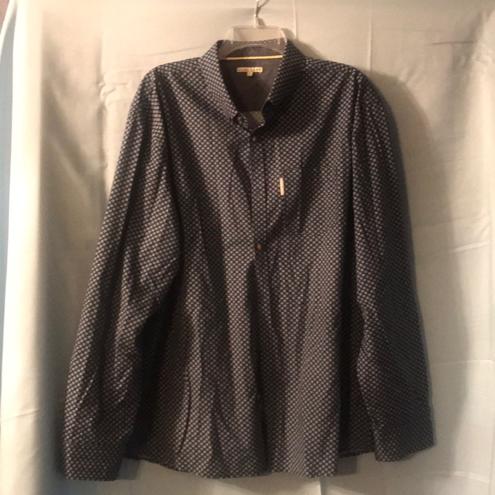 Men’s XL LS Marc Ecko Dress Shirt. Navy print